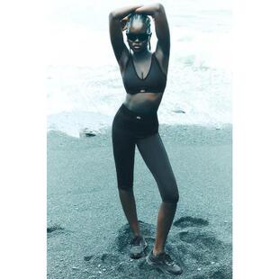 代购ALO YOGA女士运动裤修身显瘦提臀效果贴合包裹舒适透气黑色