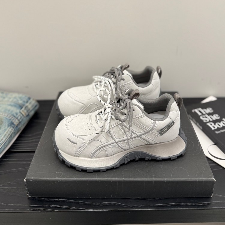 双鞋带复古阿甘鞋2026春擦色做旧时尚休闲鞋低跟舒适运动青年女鞋,女鞋,时尚休闲鞋,淘宝优惠券,粉丝福利购,淘宝优惠卷