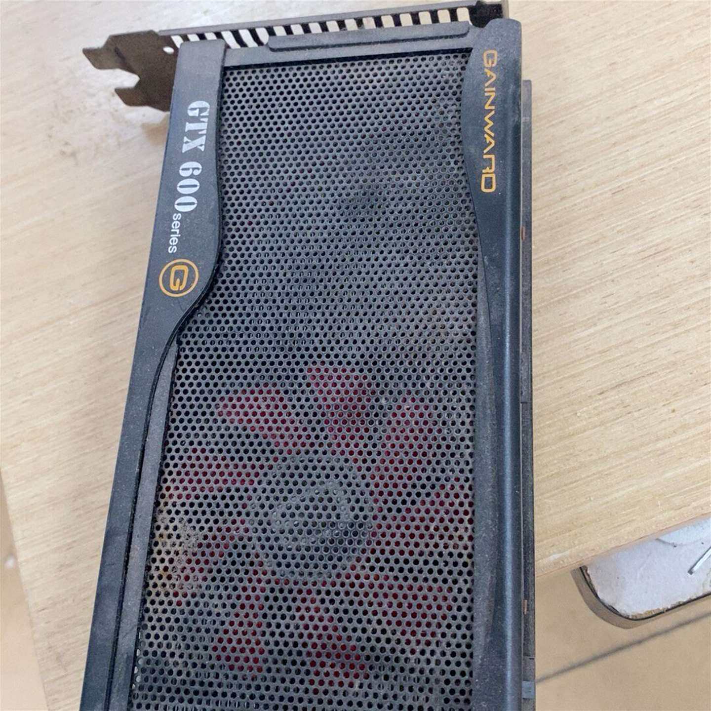 可维修耕升GTX650*1g，拆机货。正常使用。红色