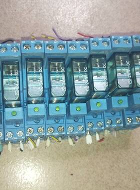 可维修finder继电器95.95.3底座，带16A继电器40.6