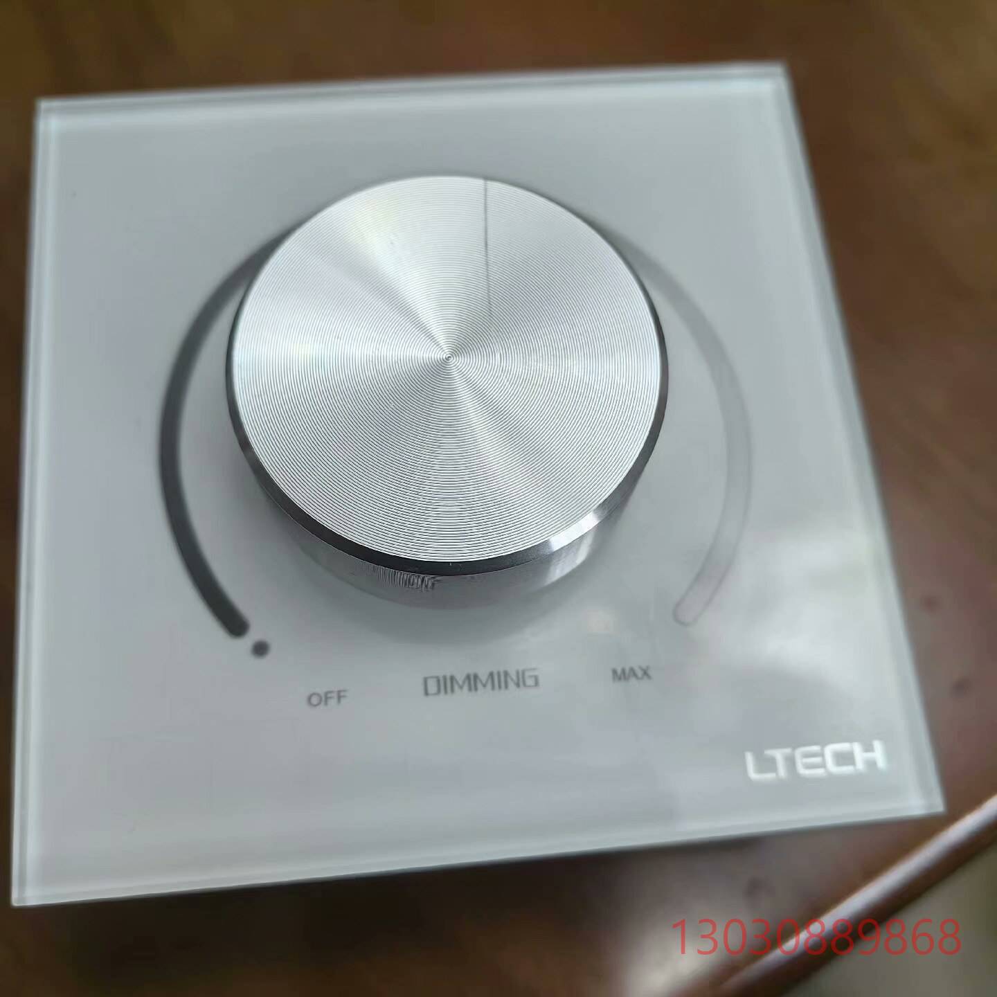 LTECH雷特1-10V调光开关E610，有5个，60元每议价