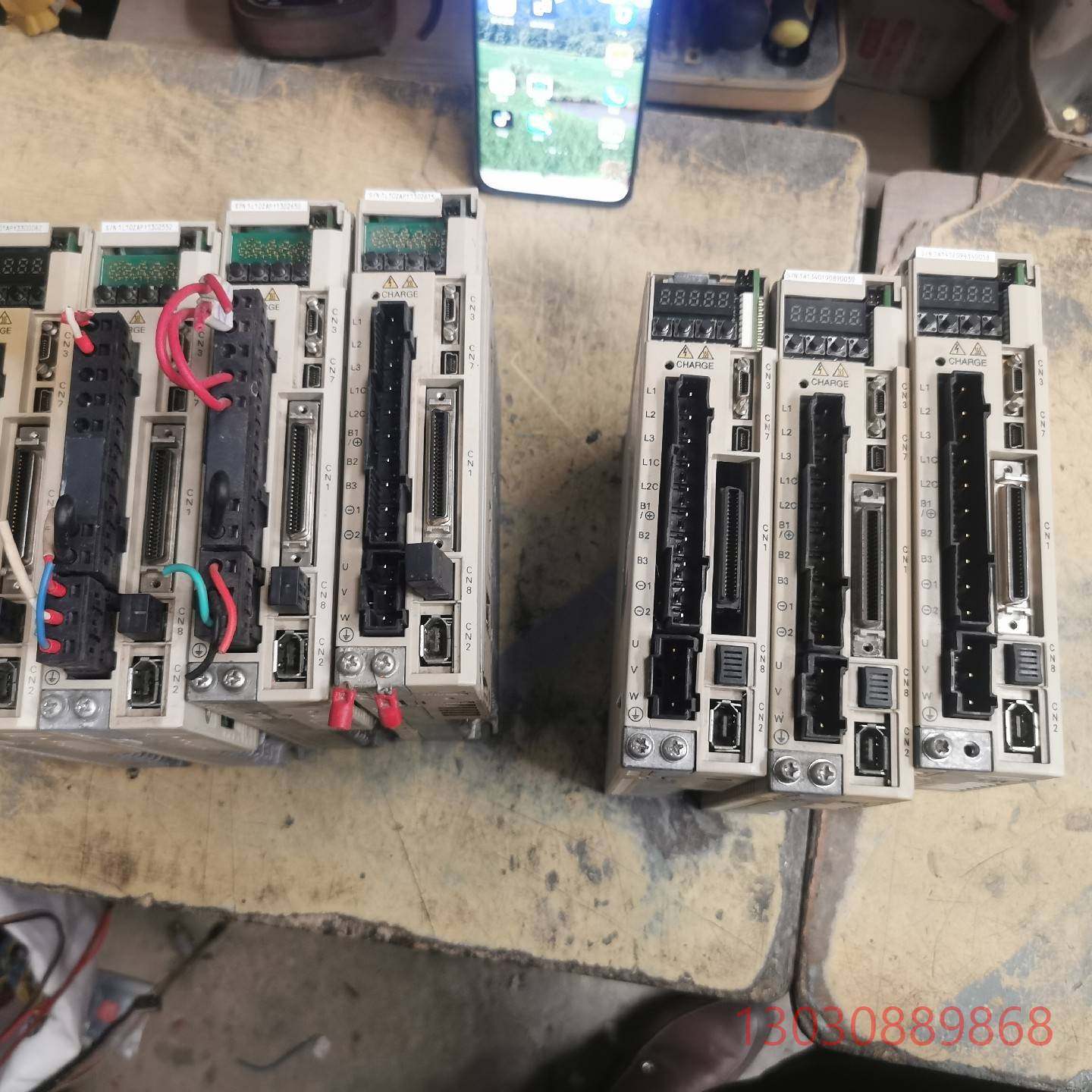 可维修安川伺服器SGDV-2R8A01B00200实物图400W不