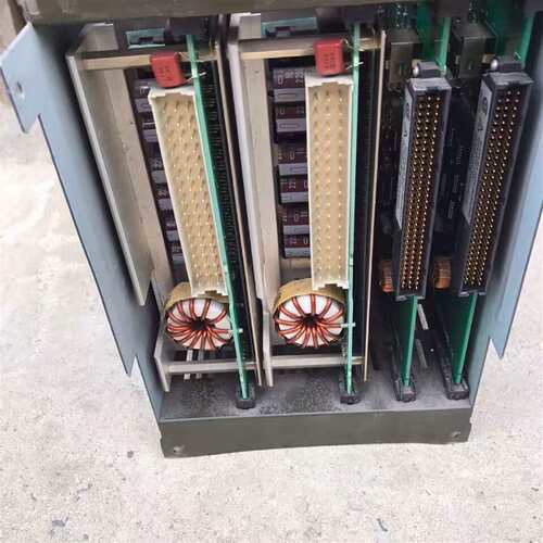 可维修日本横河卡件模块 RB401-S4 实物拍议价