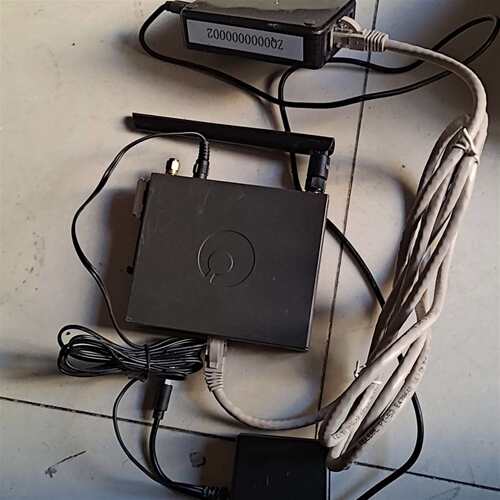 可维修贝锐蒲公英路由器 R300A 4G无线路由议价