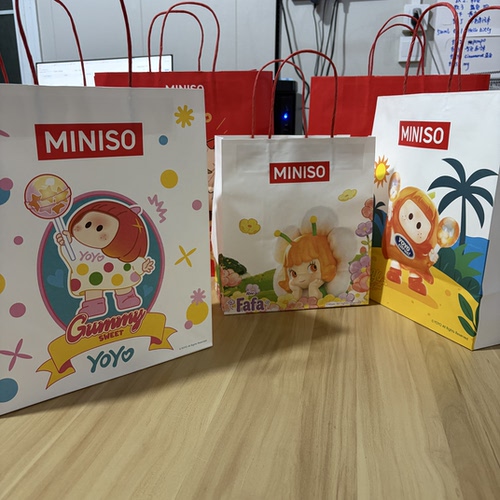 名创优品MINISO YOYO酱幻彩星星纸袋手提袋礼品袋礼物袋包装袋
