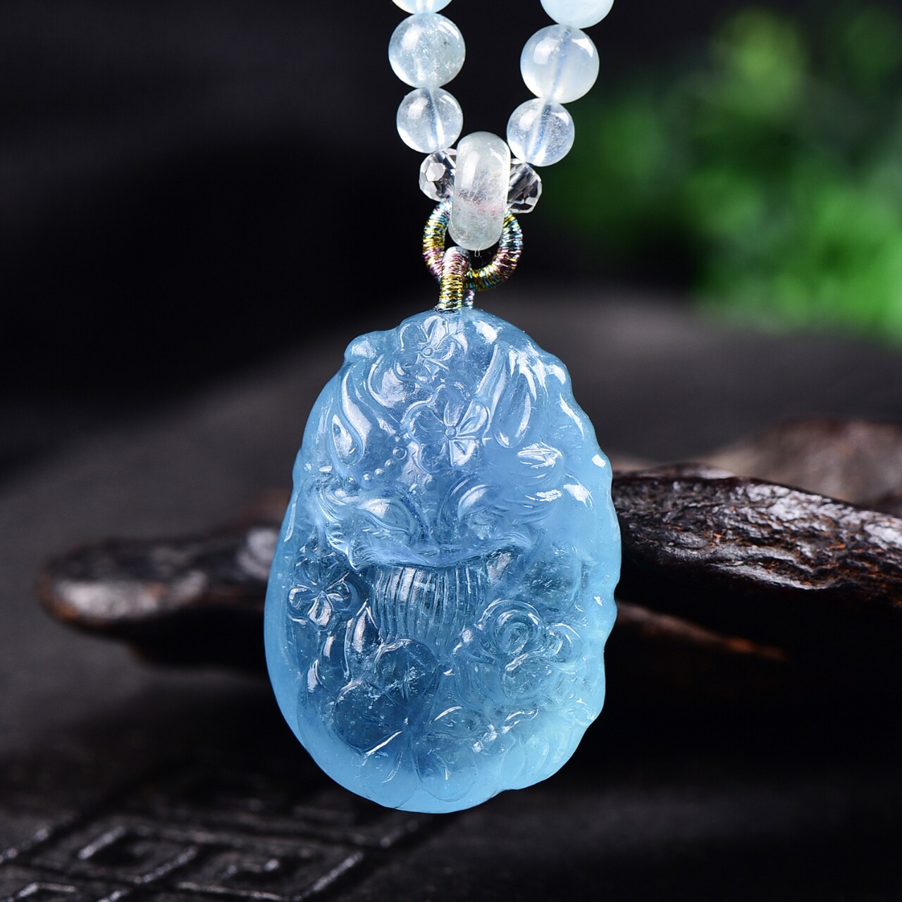 新款现货天然海蓝宝九尾狐小吊坠精致立体可爱水晶萌狐狸原创设计