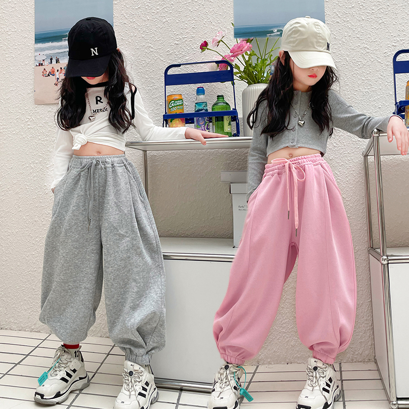 女童爵士服套装2023新款网红洋气小女孩露肚脐街舞宽松T台走秀潮