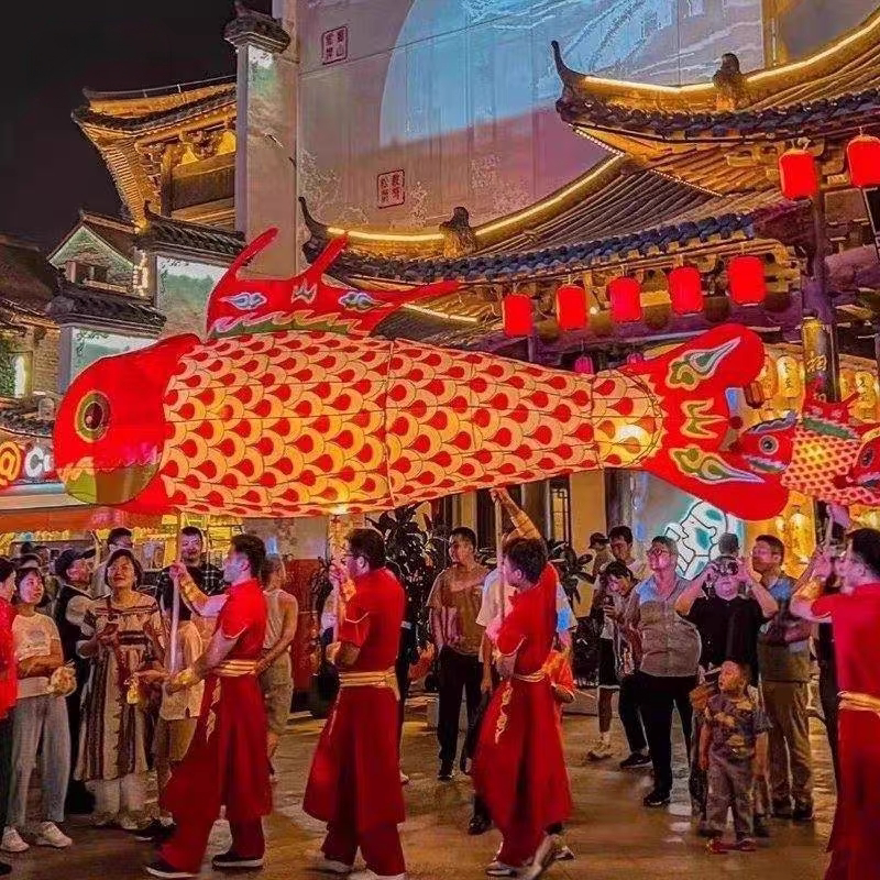 发光鱼造型鱼灯花灯非遗鲤鱼灯笼户外文旅夜游春节大型美陈装置