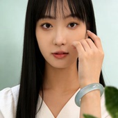 包邮 玉手镯真玉石缅甸正圈翡翠色玉镯子带证书 女款 高冰种天然正品