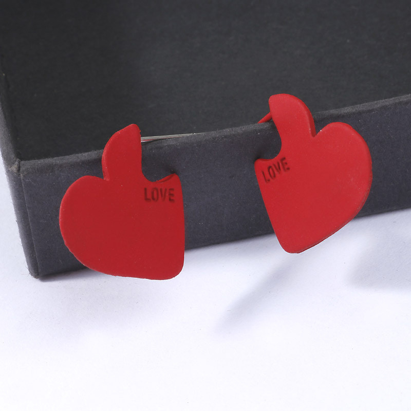小左饰品新款红色爱心love耳钉网红简约复古磨砂耳环iu李智恩同款