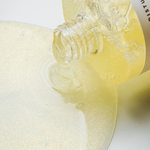 Духи содержит никотиновую кислоту, гель для душа, демисезонный увлажняющий дезодорант со стойким ароматом, долговременный эффект, 500 мл