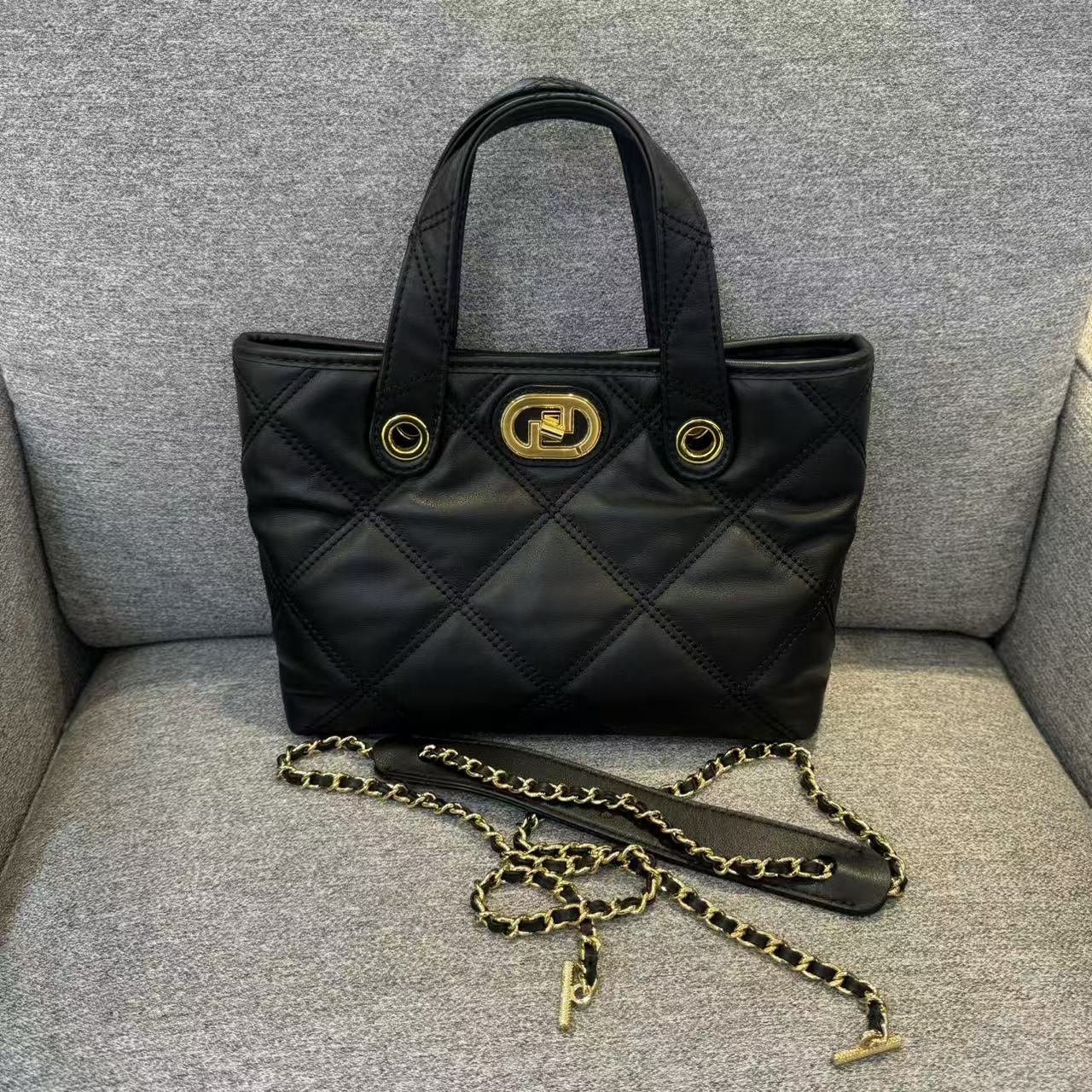 菲安妮2025新款时尚单肩腋下包褶皱简约手提大容量通勤FAAFVNF001