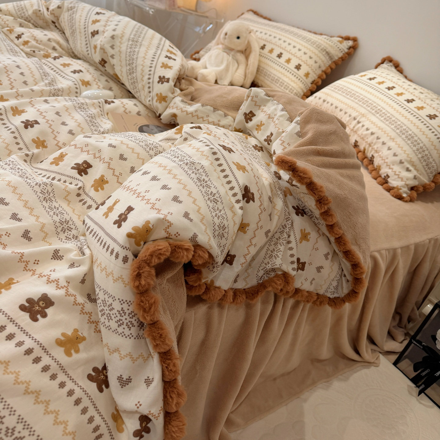 秋冬保暖纱加绒费尔岛四件套a版双层纱b版牛奶绒毛球被套加绒床裙,床上用品,床品套件/四件套/多件套,淘宝优惠券,粉丝福利购,淘宝优惠卷