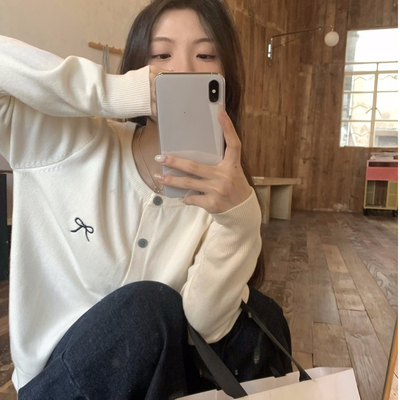 东莞大朗蝴蝶结刺绣麻花开衫女春秋软糯针织衫圆领显瘦外搭上衣