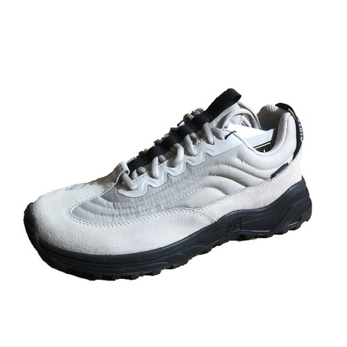 艾高户外低帮防水休闲鞋