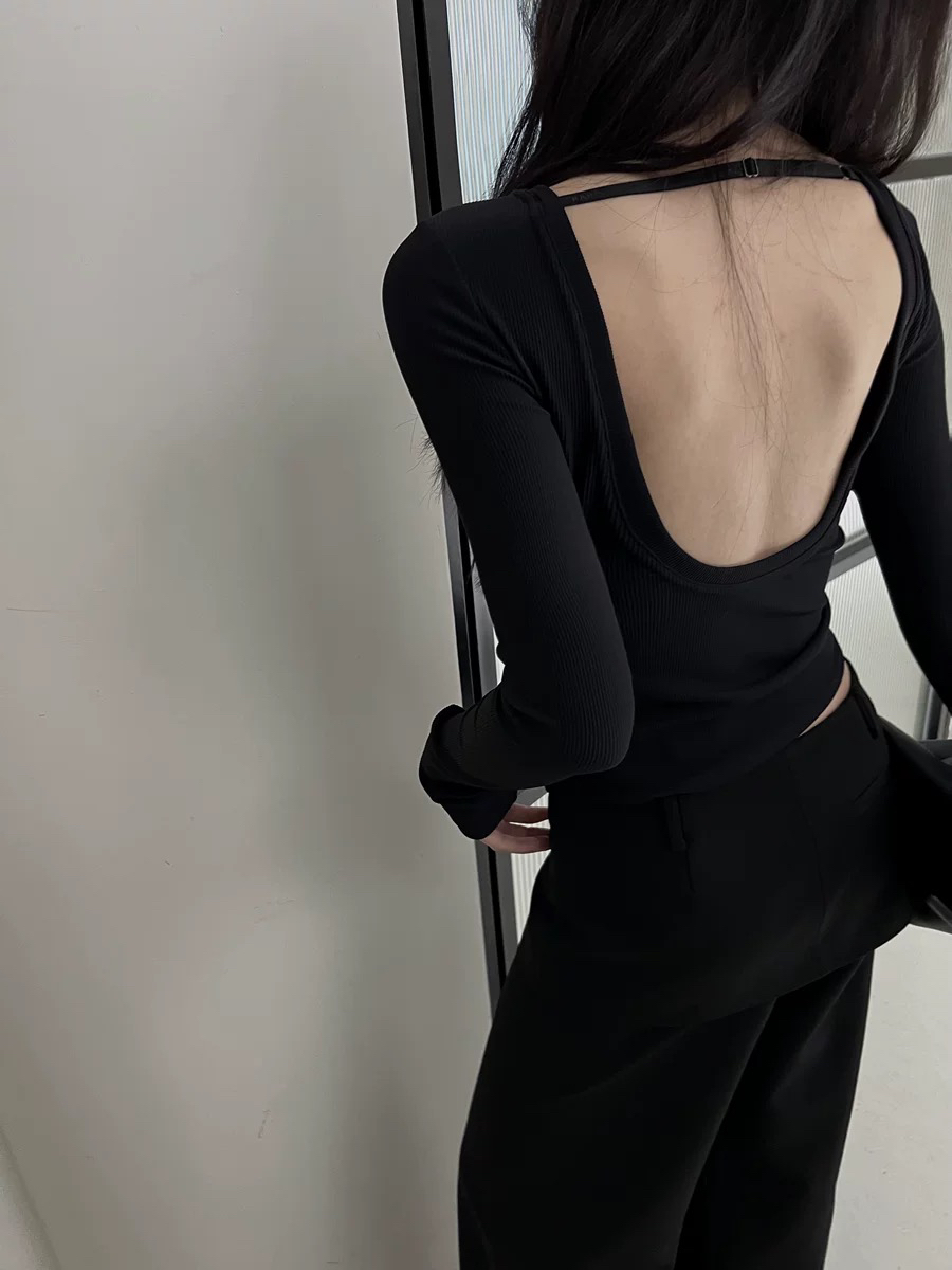 WEEEECHAN｜ 次日早晨｜ 一字带修身露背长袖上衣