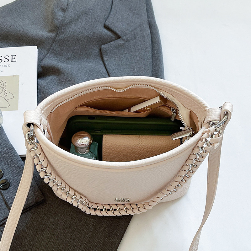 高级感爆款包包女式2025春夏新款潮时尚单肩腋下包百搭斜挎水桶包,箱包皮具/热销女包/男包,水桶包,淘宝优惠券,粉丝福利购,淘宝优惠卷