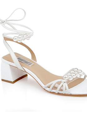 欧美女鞋34.35码真皮珠钻露趾粗跟中跟脚腕绑带浅色小码凉鞋