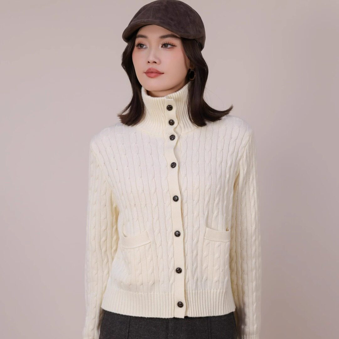 特价SANER正品2025秋冬新款女824453老钱风休闲麻花羊毛纽扣开衫