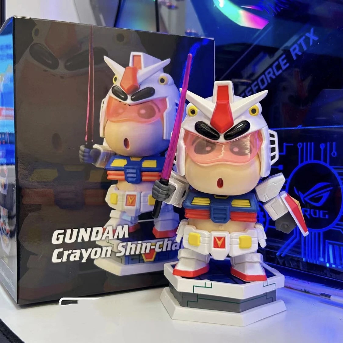机甲蜡笔小新高达车载摆件
