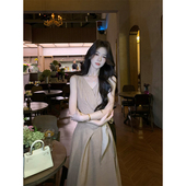 新款 木子李 李2025夏季 流行单品收腰绑带V领连衣裙露肩高腰长裙