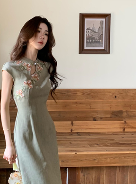木子李的李新中式重工刺绣立领盘扣改良旗袍垂感国风连衣裙长裙夏