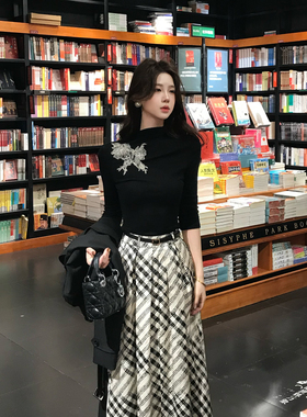 木子李的李知性优雅半高领刺绣针织衫上衣风衣外套黑白格半身裙秋