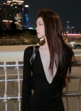 木子李的李设计感深V拼接长袖连衣裙抽褶收腰包臀鱼尾丝绒长裙冬