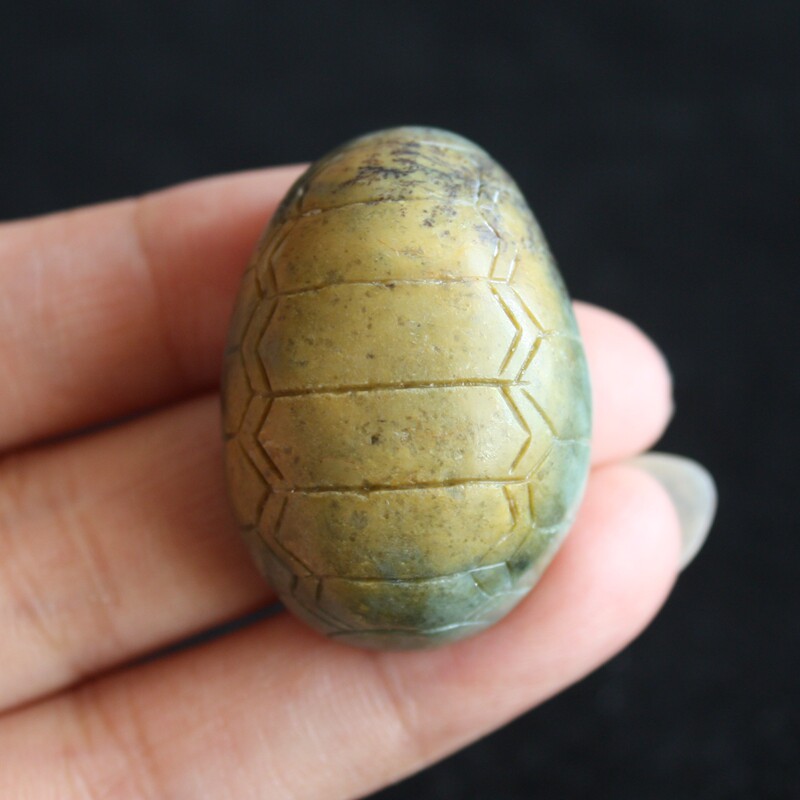 正品和田玉籽料河磨玉析木绿老玉长寿小乌龟壳吊坠手把件特价包邮