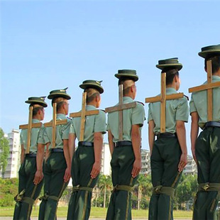 军姿十字架队列训练儿童驼背正肩矫正神器坐姿站姿收腹挺胸训练架