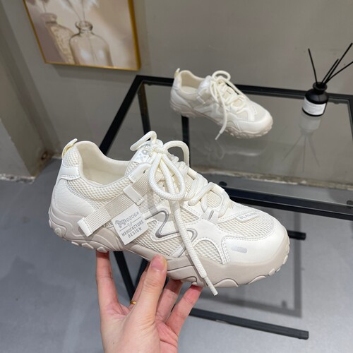 显瘦显高运动休闲透气阿甘德训鞋