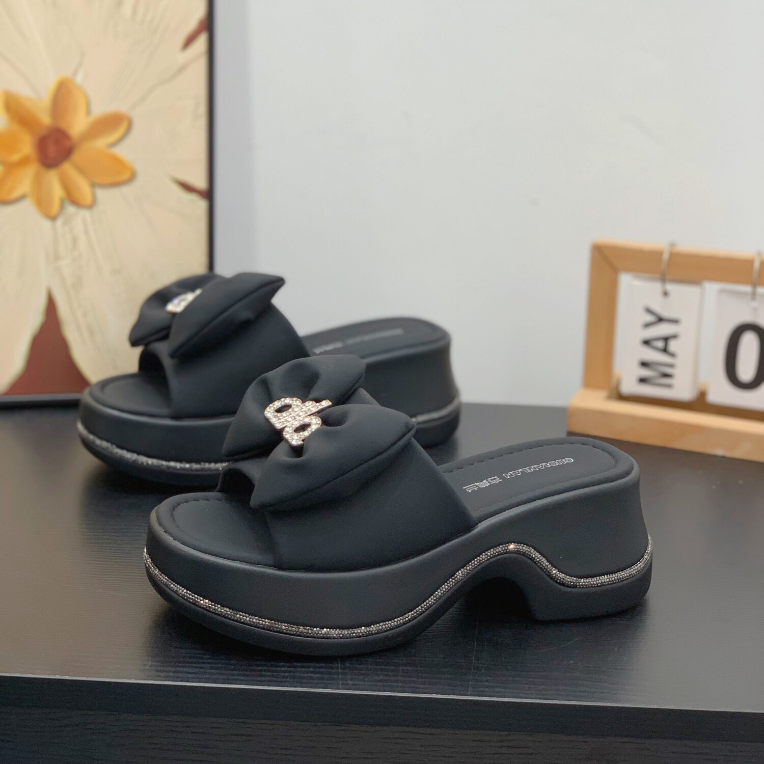 松糕跟6CM小个子凉拖鞋女2026夏季超火蝴蝶结增高轻便外穿一字拖