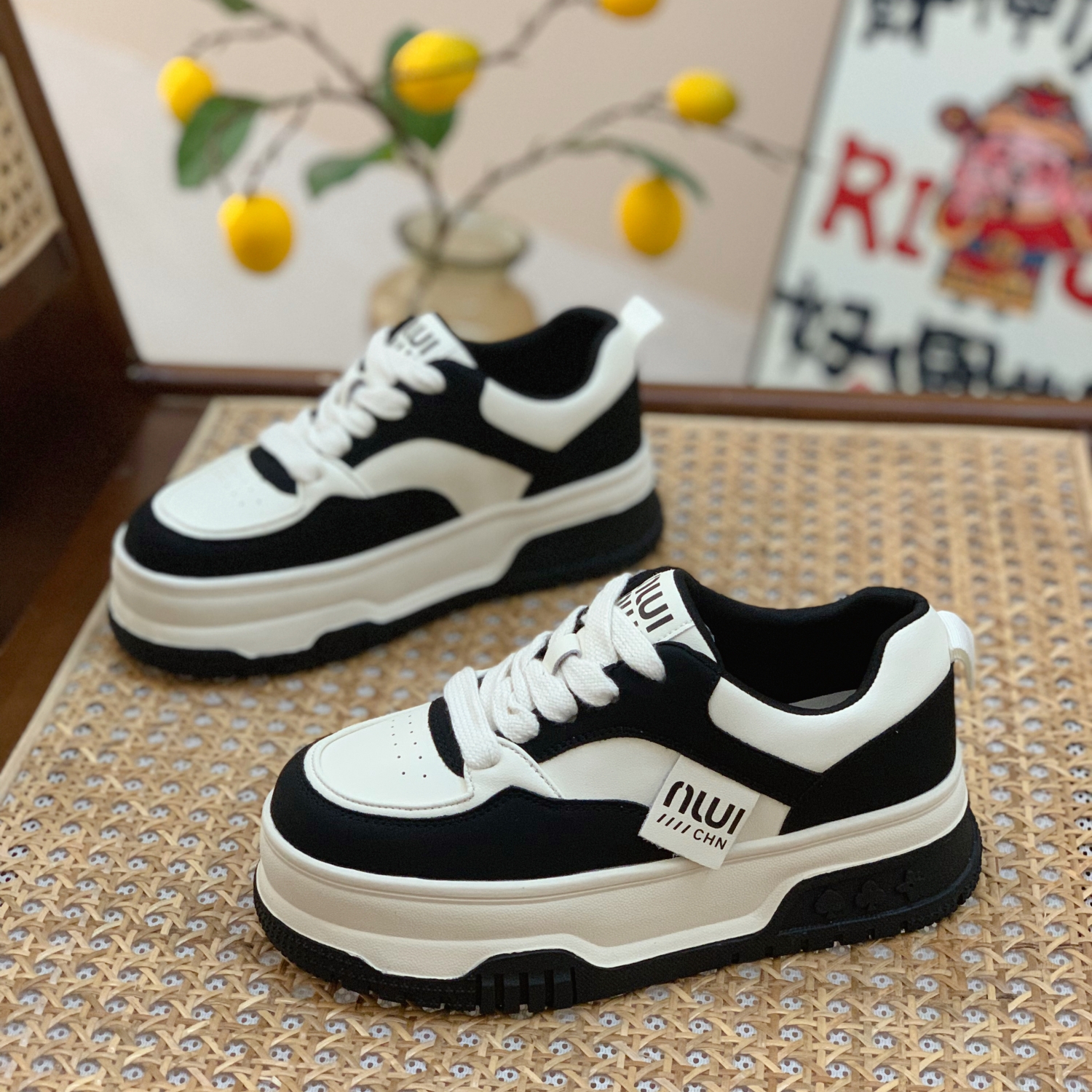 真皮黑白熊猫鞋女2025新款爆款厚底增高配裙子小白鞋运动大头板鞋