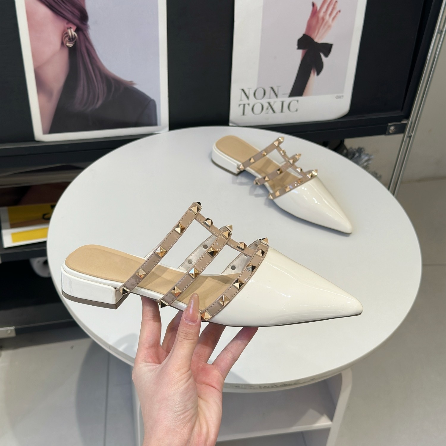 法式铆钉尖头包头半拖鞋女夏外穿2026新款配裙子绝美低跟气质单鞋,女鞋,包头拖,淘宝优惠券,粉丝福利购,淘宝优惠卷