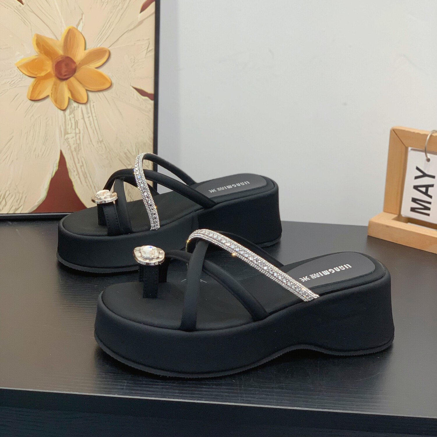 2026夏超火厚底一字拖粗跟6CM小个子增高显瘦轻便百搭外穿凉拖鞋