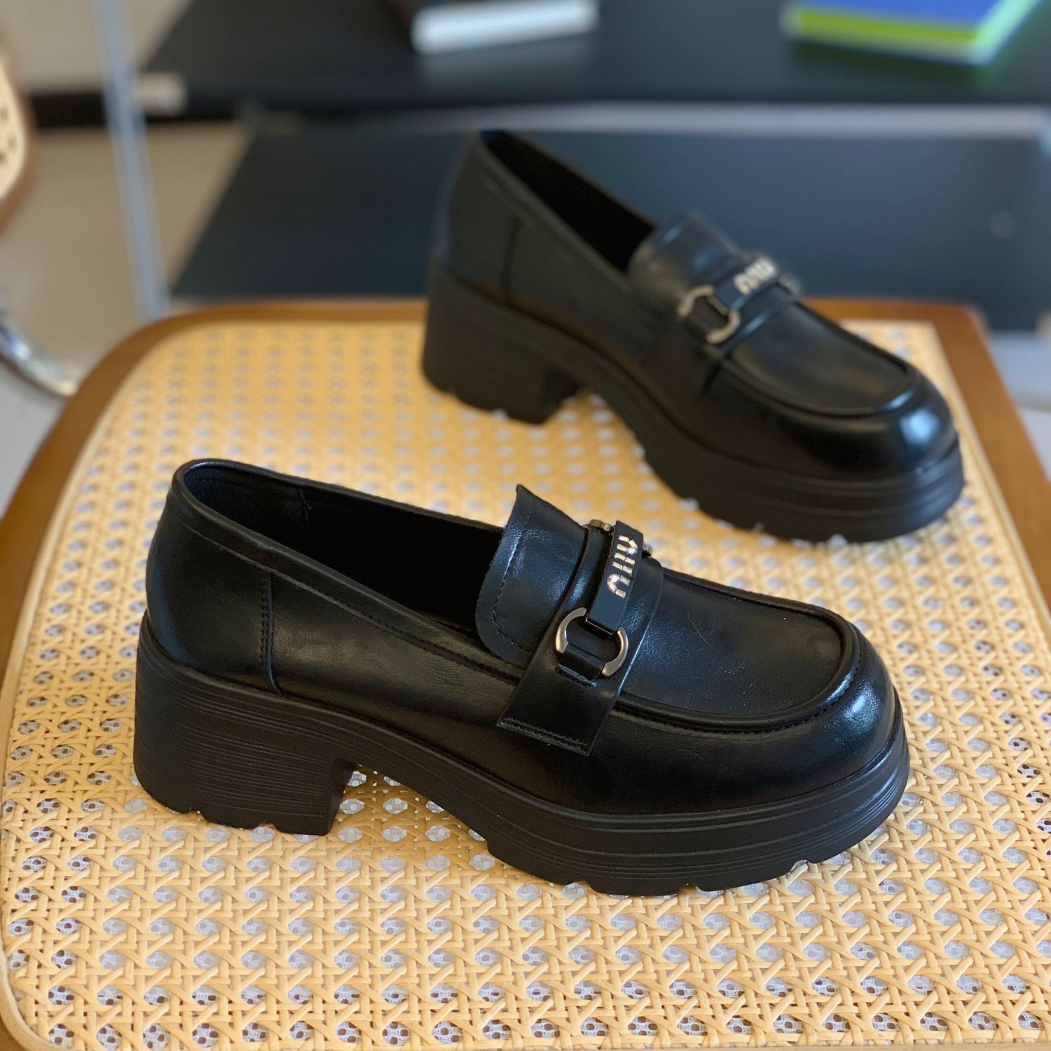 复古百搭松糕厚底懒人乐福鞋