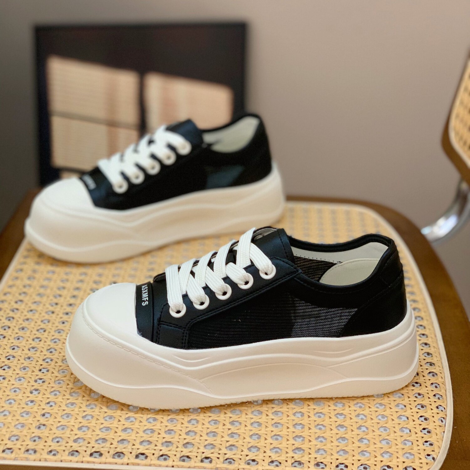 厚底增高显瘦真皮小白鞋女2026夏季新款百搭镂空单网透气休闲板鞋