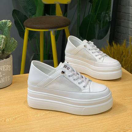 内增高7cm小白鞋女2025夏季网面透气厚底显瘦休闲女鞋松糕鞋凉鞋