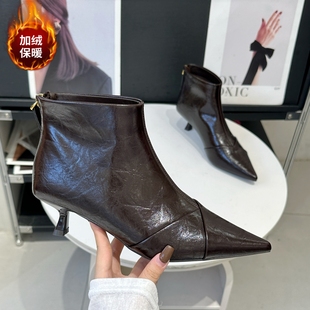 气质猫跟加绒短靴女2025冬季新款法式尖头细跟瘦瘦靴配裙子短筒靴