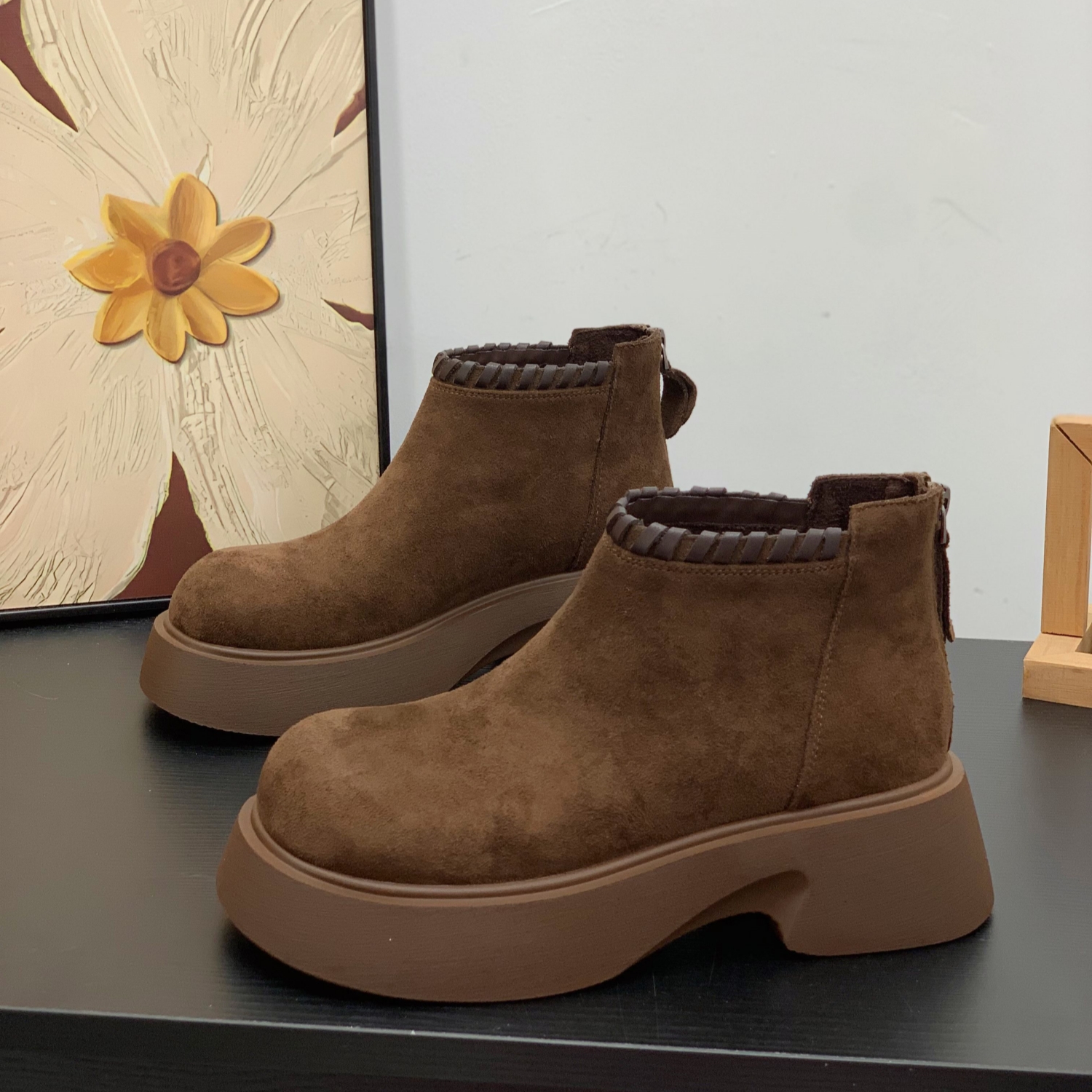 美拉德高级感潮流百搭轻便马丁靴