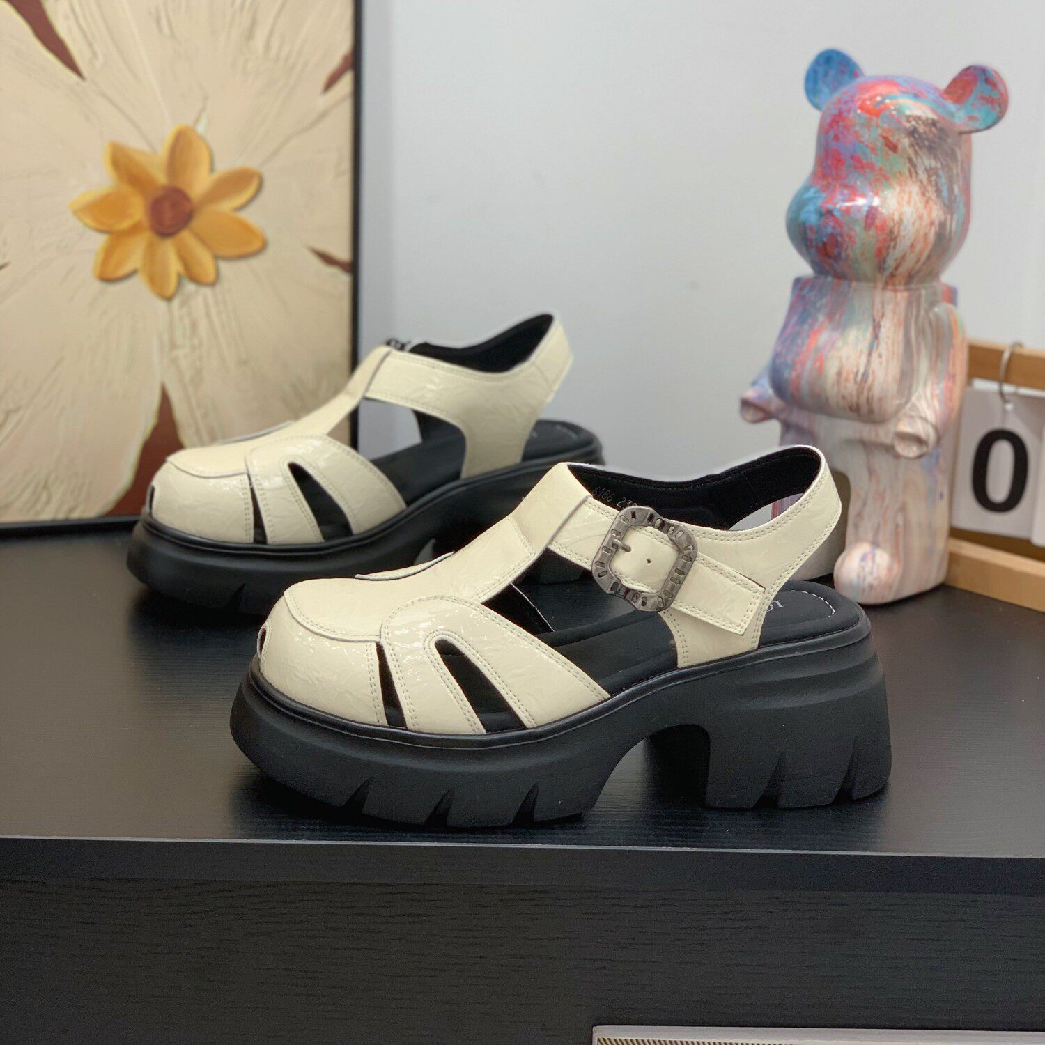 粗跟轻便厚底休闲罗马凉鞋女2026夏季新款增高显瘦小个子扣带凉鞋