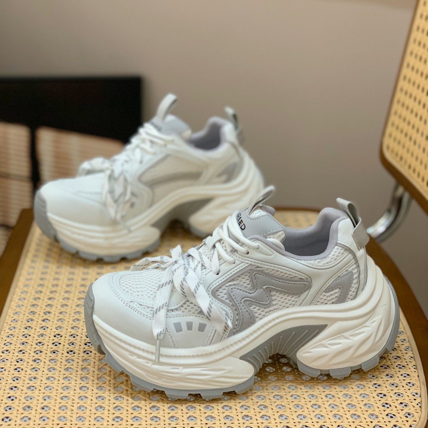 增高厚底显脚小休闲复古老爹鞋