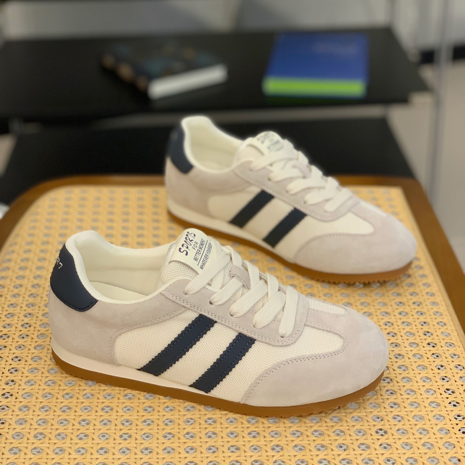 软底舒适系带学生通勤复古德训鞋