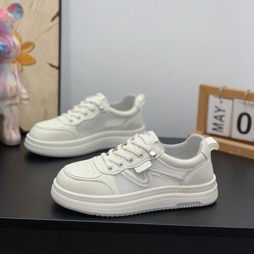 早八通勤一脚蹬减龄学院风小白鞋