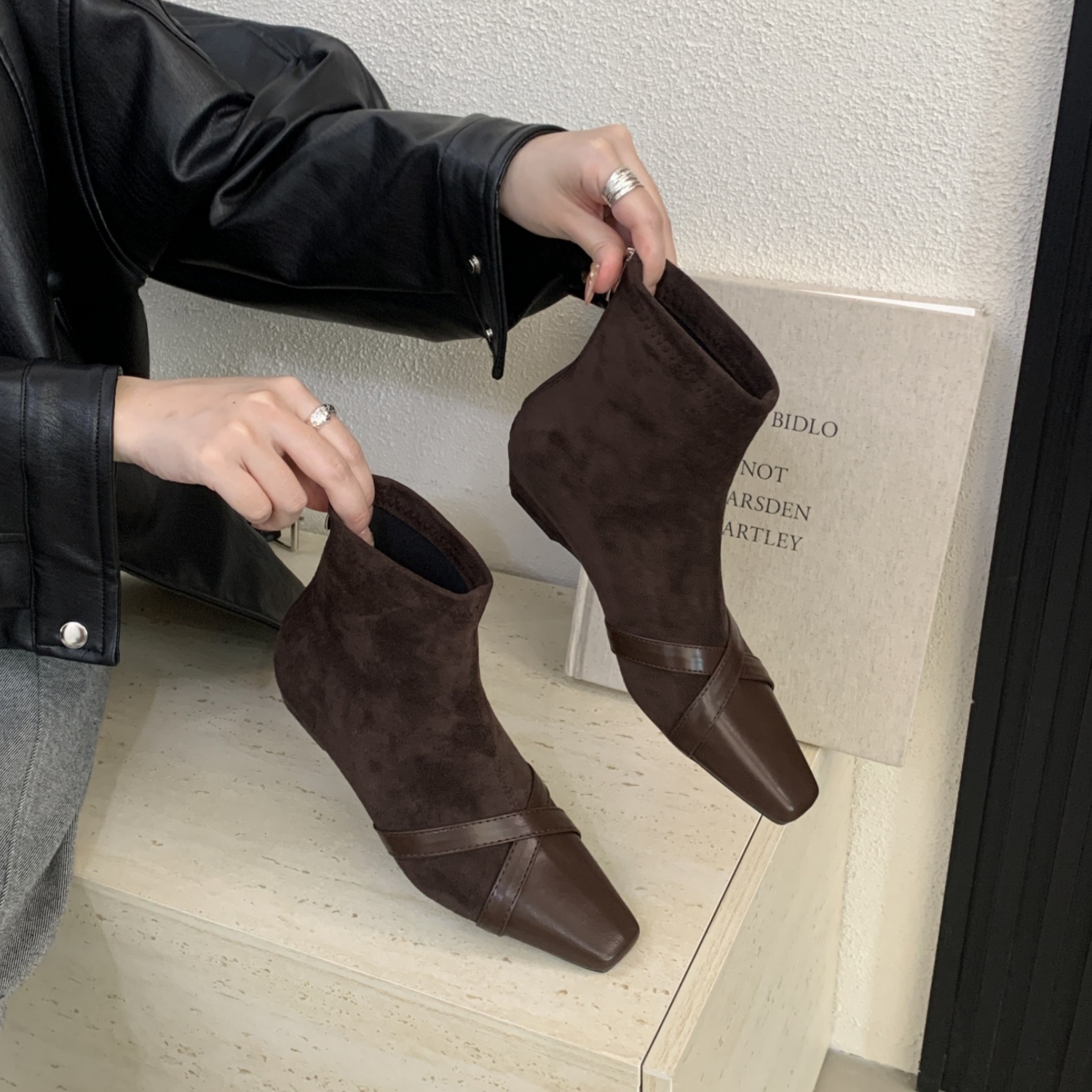 配裙子方头复古豹纹时装瘦瘦靴子