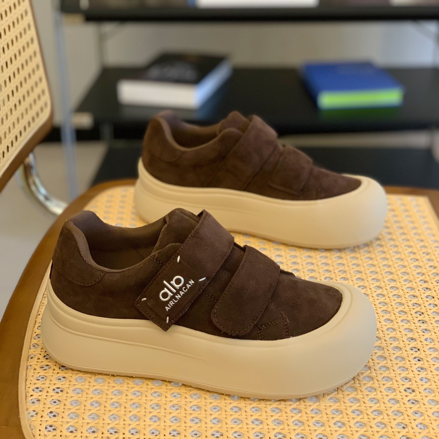 软底舒适小众高级感秋冬氛围板鞋