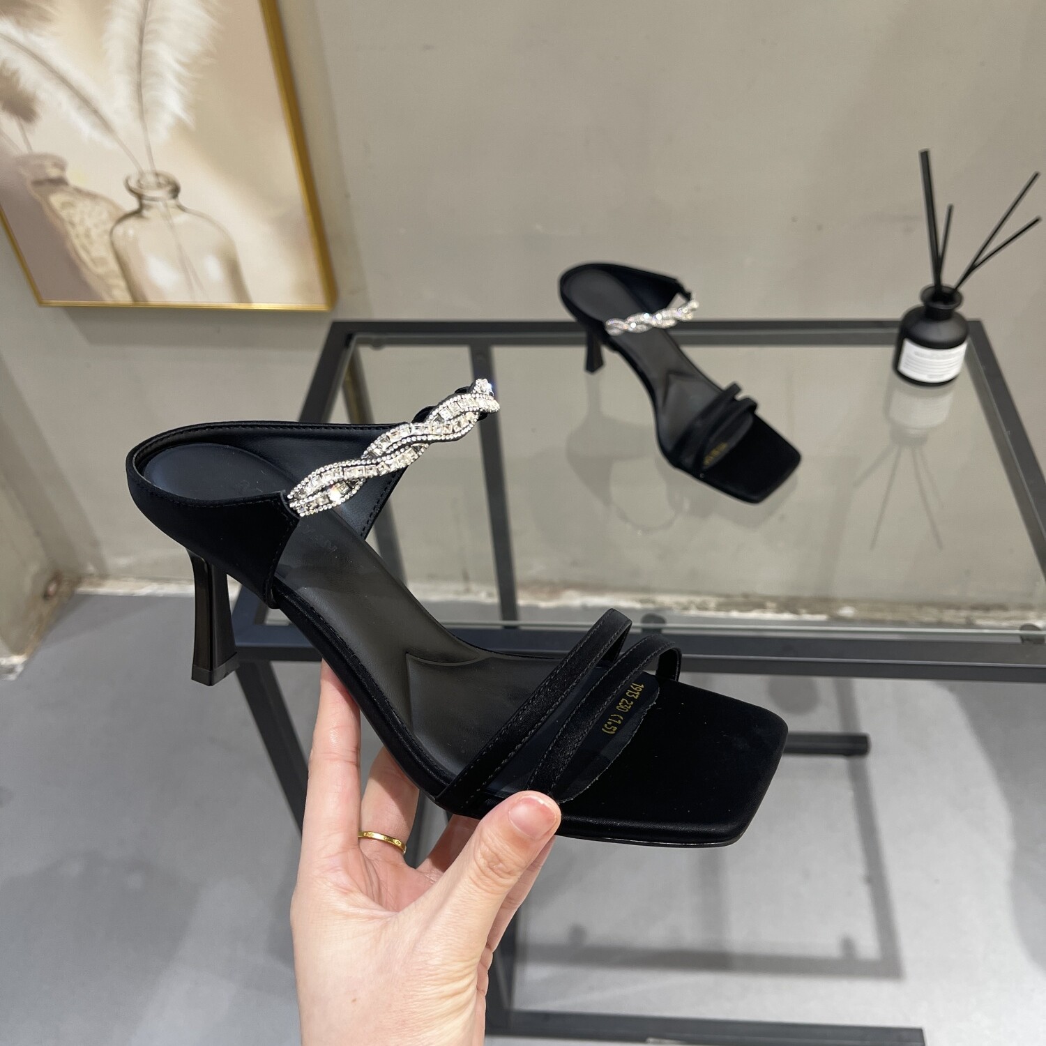 仙女风水钻一字拖女2026夏季新款性感气质细跟8cm露趾高跟凉拖鞋