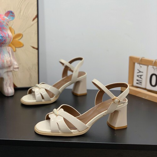 法式气质淑女风一字扣带露趾凉鞋