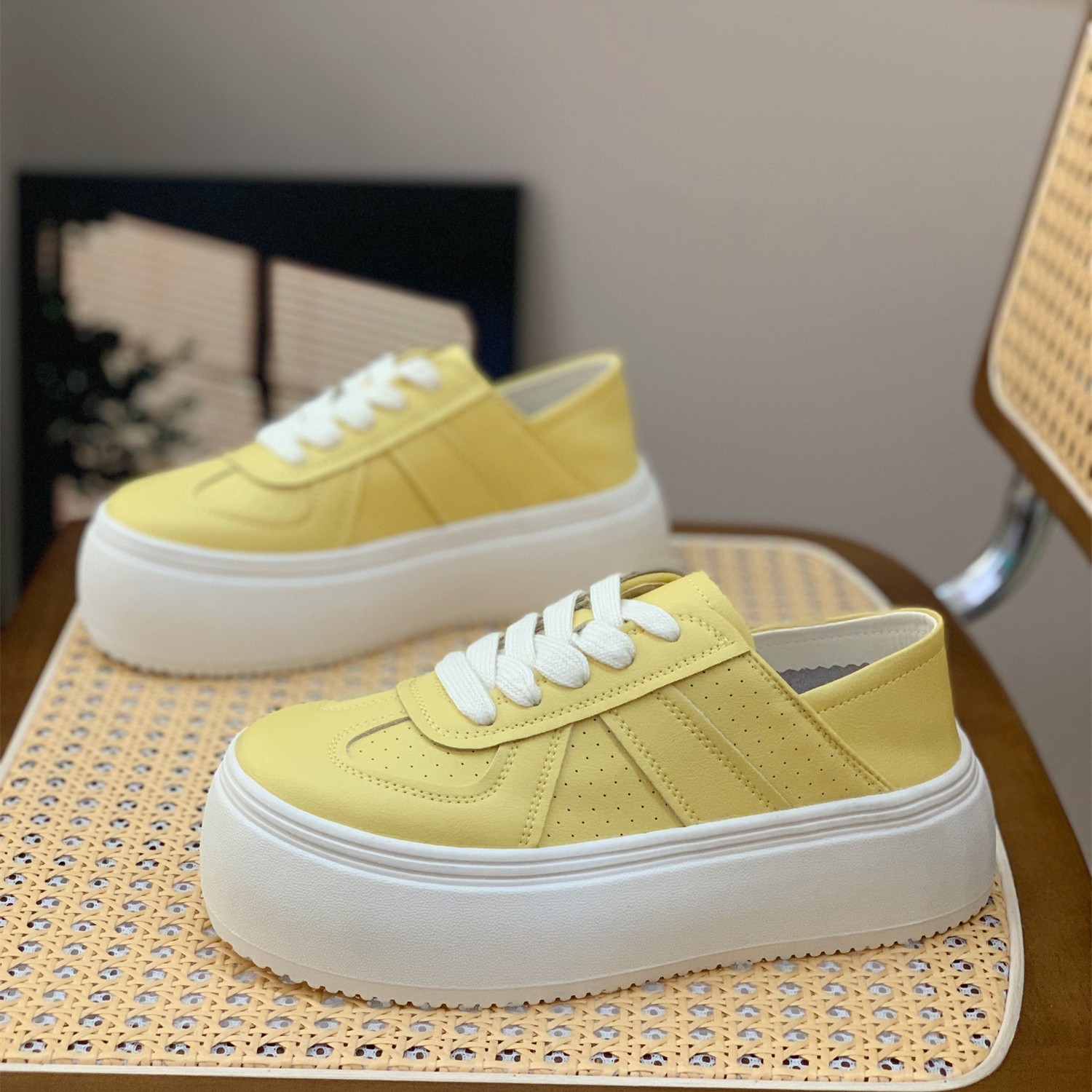小众厚底真皮德训鞋女2025春夏新款超火柠檬黄小白鞋两穿阿甘板鞋,女鞋,德训鞋,淘宝优惠券,粉丝福利购,淘宝优惠卷