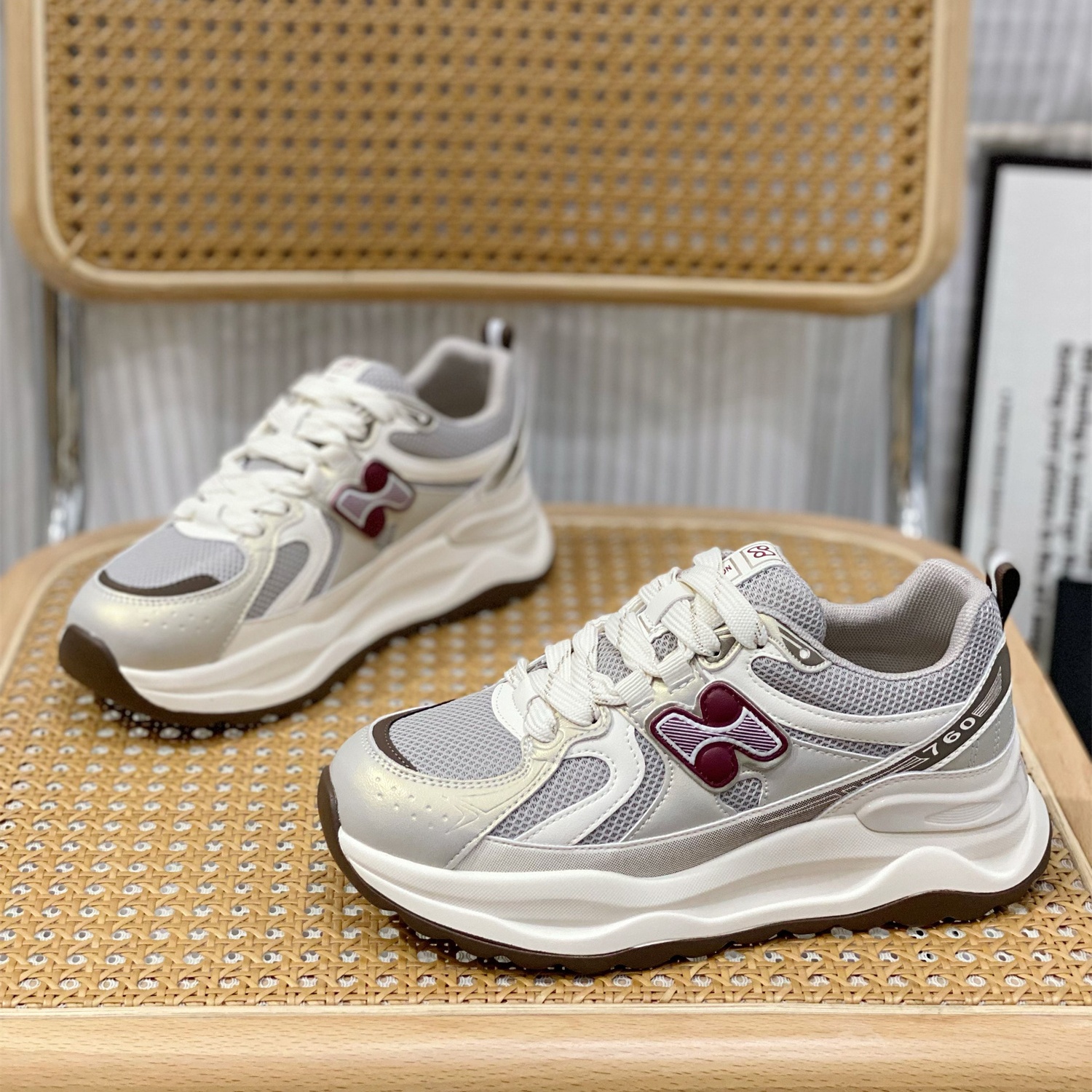 轻便厚底透气显脚小休闲老爹鞋